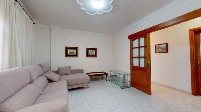 3 bedroom Flat for sale in Las Palmas de Gran Canaria with garage - € 460,000 (Ref: 9530837)