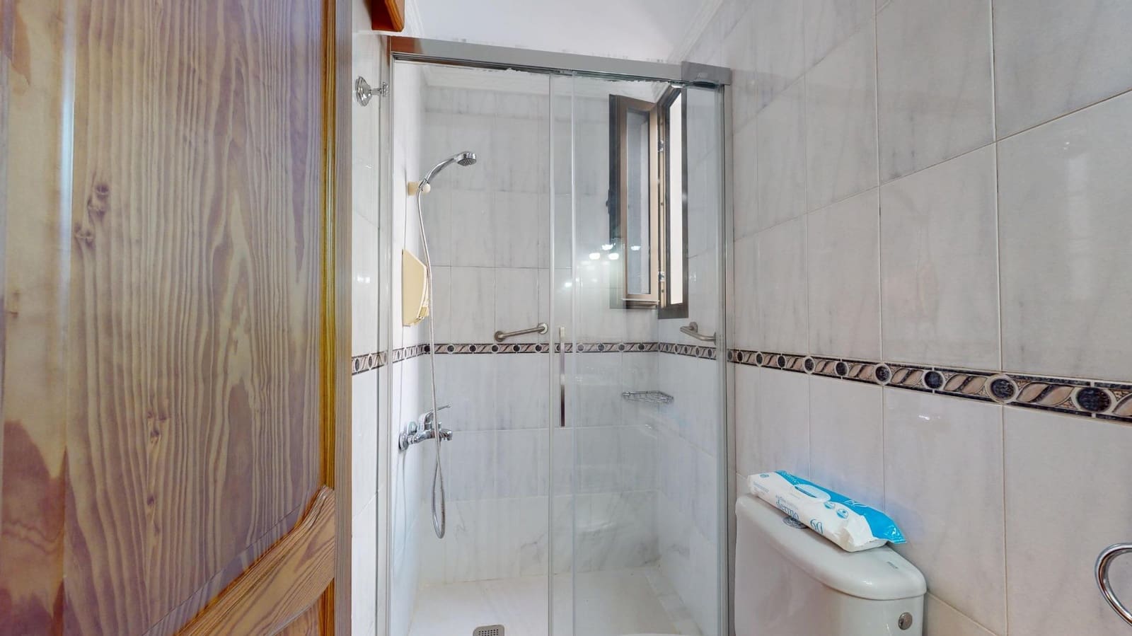 3 bedroom Flat for sale in Las Palmas de Gran Canaria with garage - € 460,000 (Ref: 9530837)