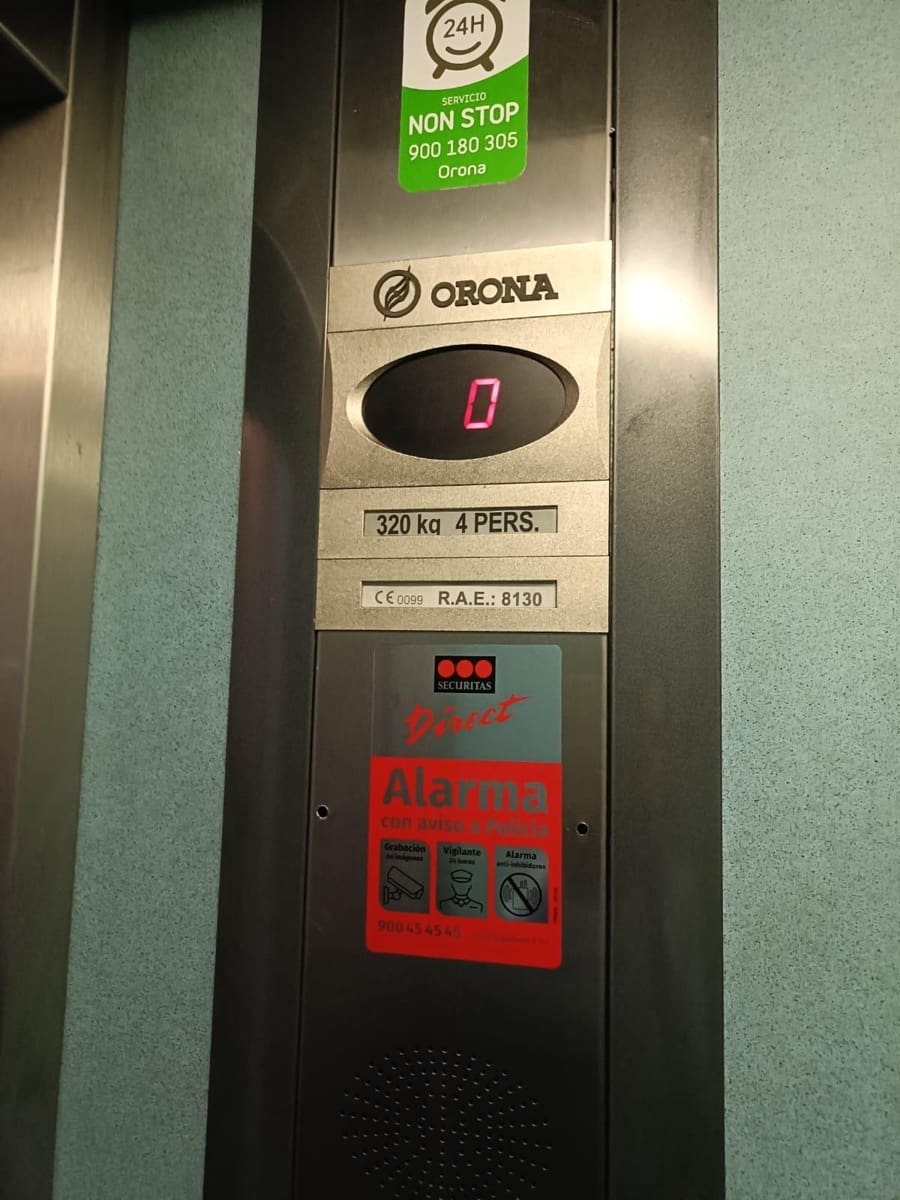 3 bedroom Flat for sale in Las Palmas de Gran Canaria with garage - € 455,000 (Ref: 9530837)