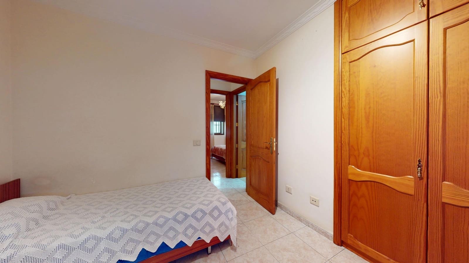 3 bedroom Flat for sale in Las Palmas de Gran Canaria with garage - € 455,000 (Ref: 9530837)