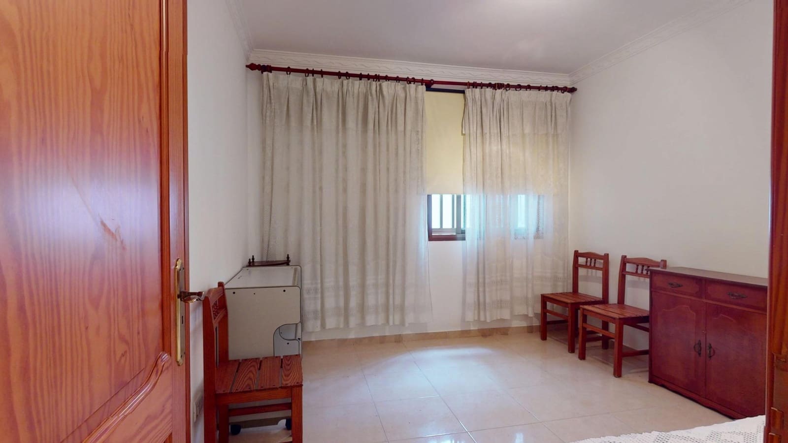 3 bedroom Flat for sale in Las Palmas de Gran Canaria with garage - € 439,000 (Ref: 9530837)