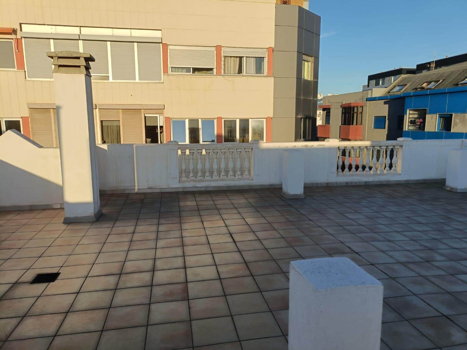 3 sovrum Lägenhet till salu i Las Palmas de Gran Canaria med garage - 422 000 € (Ref: 9530837)