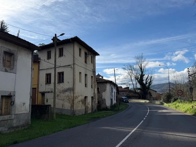 5 Zimmer Reihenhaus zu verkaufen in Grado mit Garage - 69.186 € (Ref: 9536264)