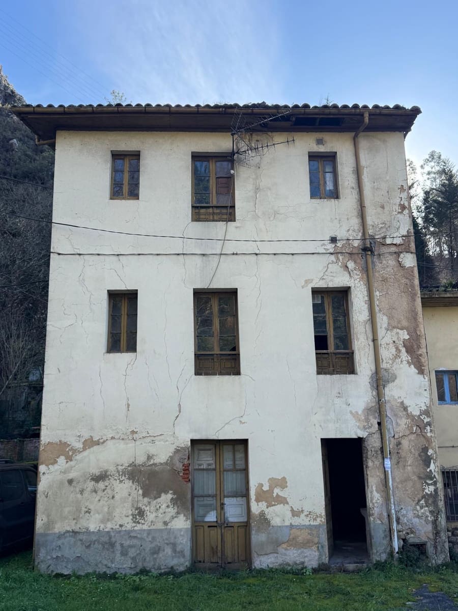 5 Zimmer Reihenhaus zu verkaufen in Grado mit Garage - 50.000 € (Ref: 9536264)