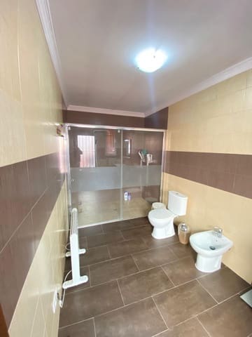 5 bedroom Villa for sale in Olvera with garage - € 210,000 (Ref: 9541619)