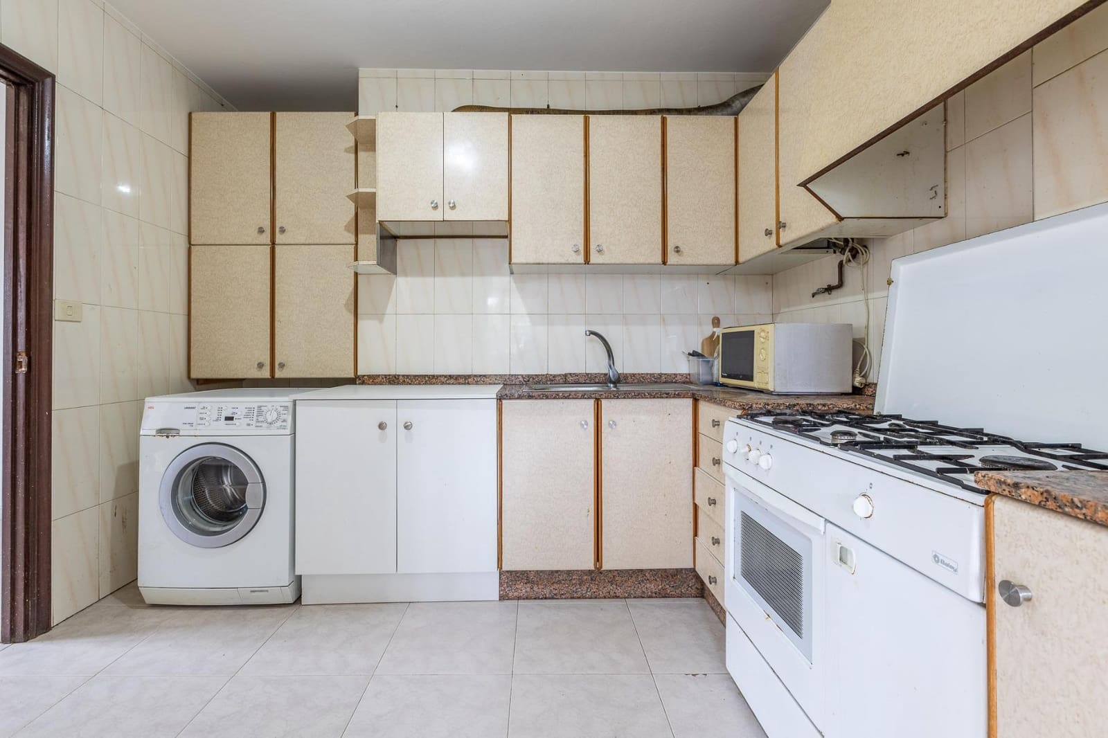 7 sypialnia Willa na sprzedaż w Carral z garażem - 300 000 € (Ref: 9541621)