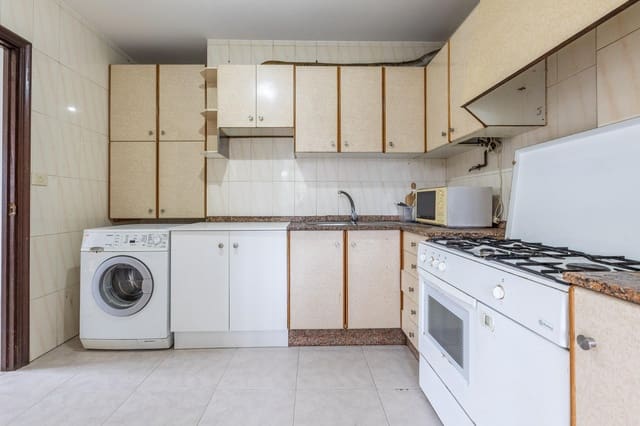 7 sypialnia Willa na sprzedaż w Carral z garażem - 300 000 € (Ref: 9541621)