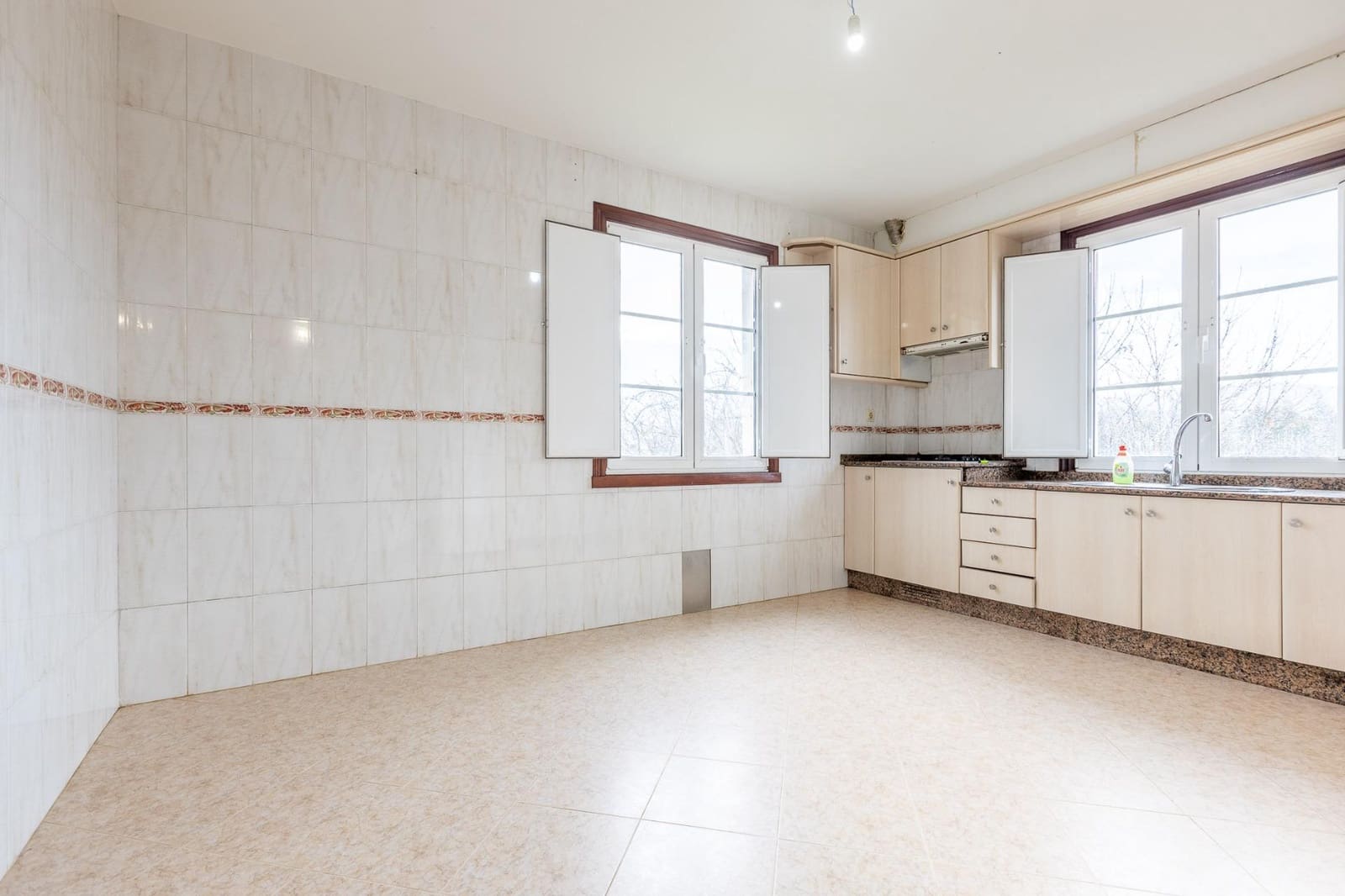 7 sypialnia Willa na sprzedaż w Carral z garażem - 300 000 € (Ref: 9541621)