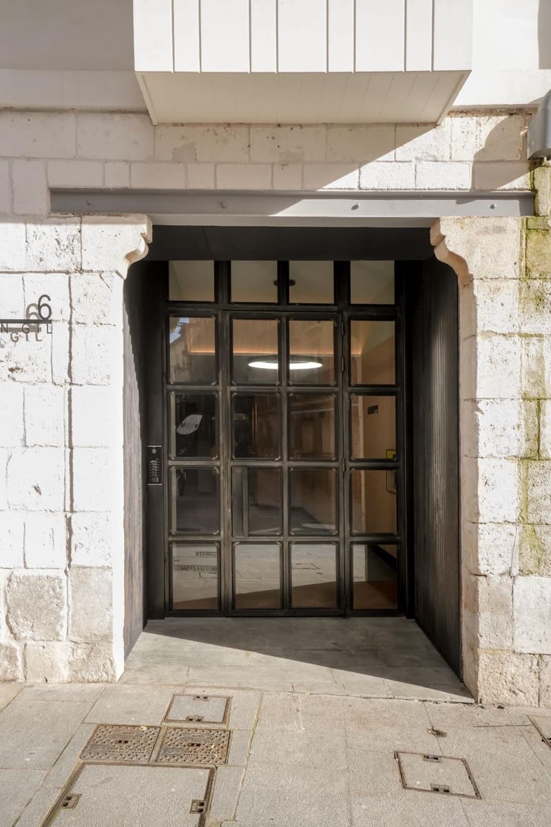 2 bedroom Apartment for sale in Burgos city with garage - € 500,000 (Ref: 9543829)