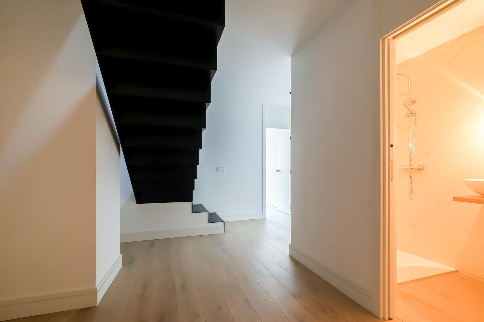 2 bedroom Apartment for sale in Burgos city with garage - € 500,000 (Ref: 9543829)