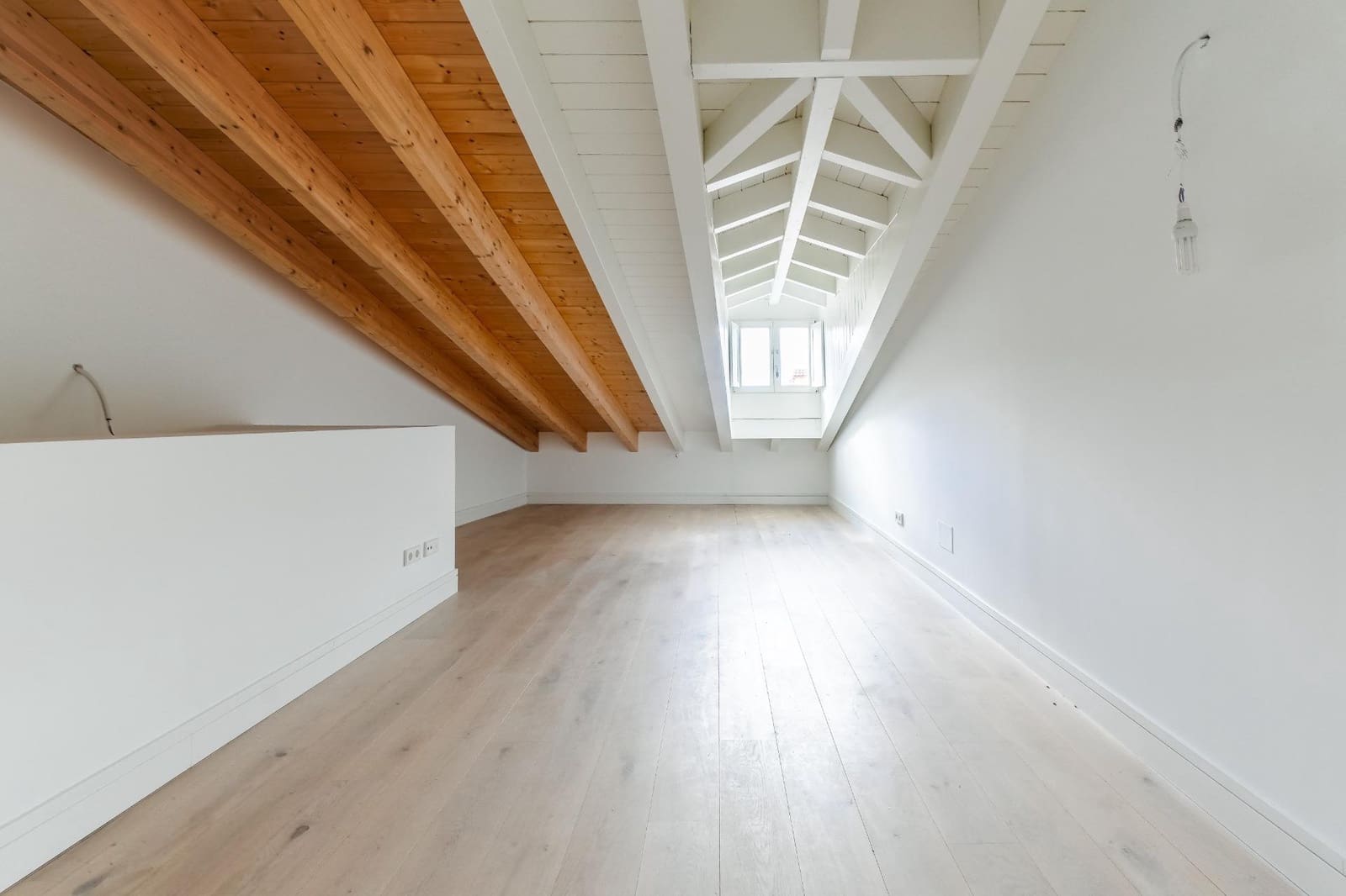 2 bedroom Apartment for sale in Burgos city with garage - € 500,000 (Ref: 9543829)