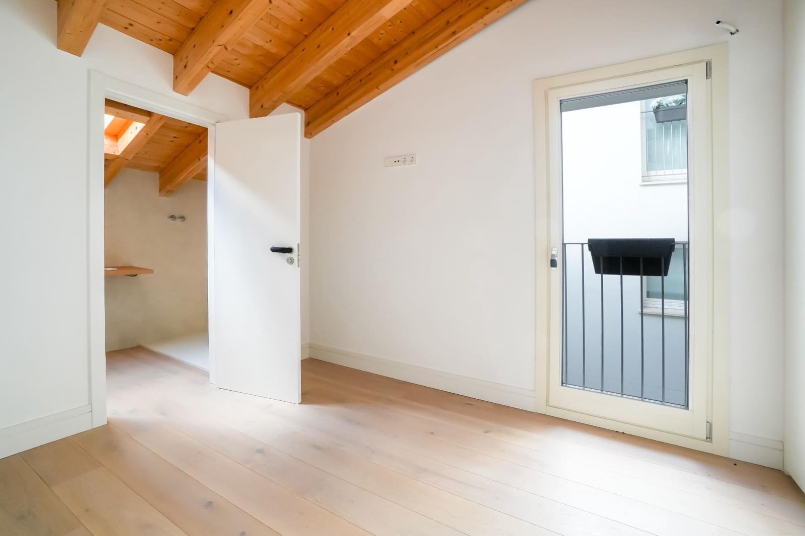 2 bedroom Apartment for sale in Burgos city with garage - € 500,000 (Ref: 9543829)