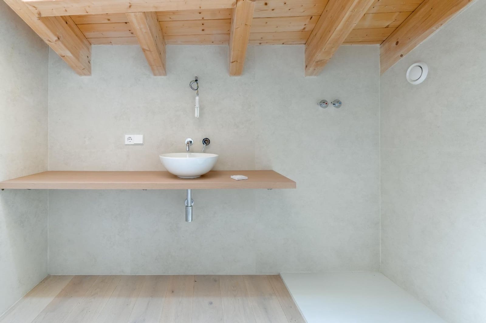 2 bedroom Apartment for sale in Burgos city with garage - € 500,000 (Ref: 9543829)