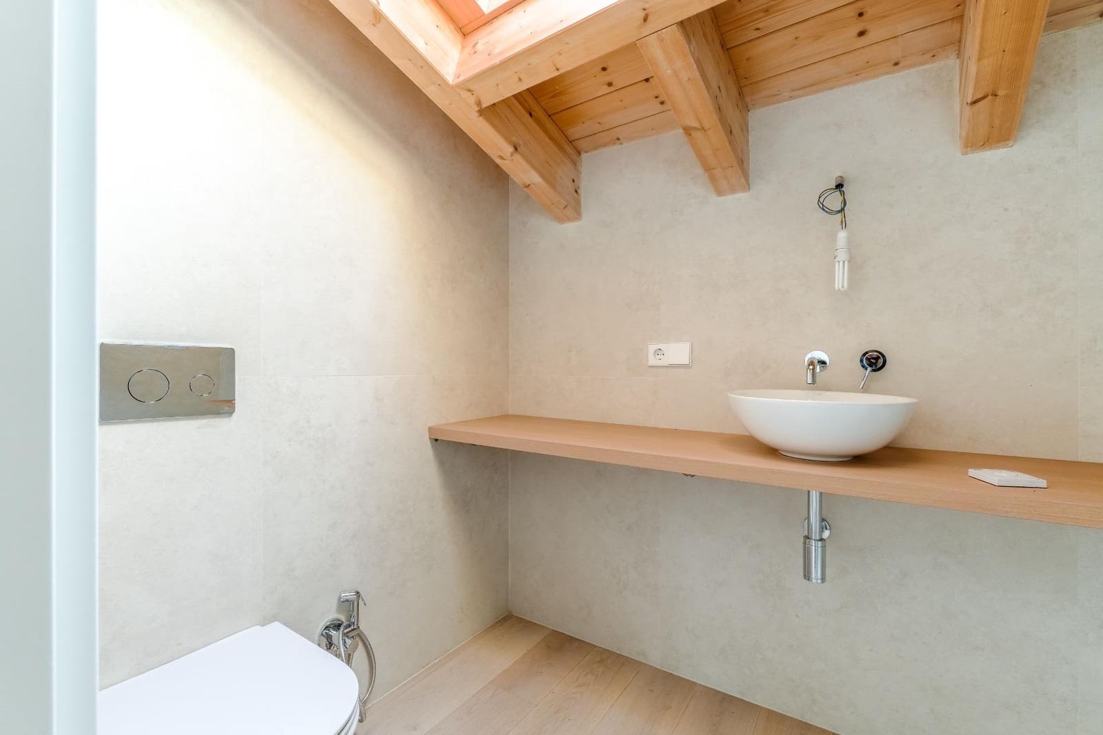 2 bedroom Apartment for sale in Burgos city with garage - € 500,000 (Ref: 9543829)