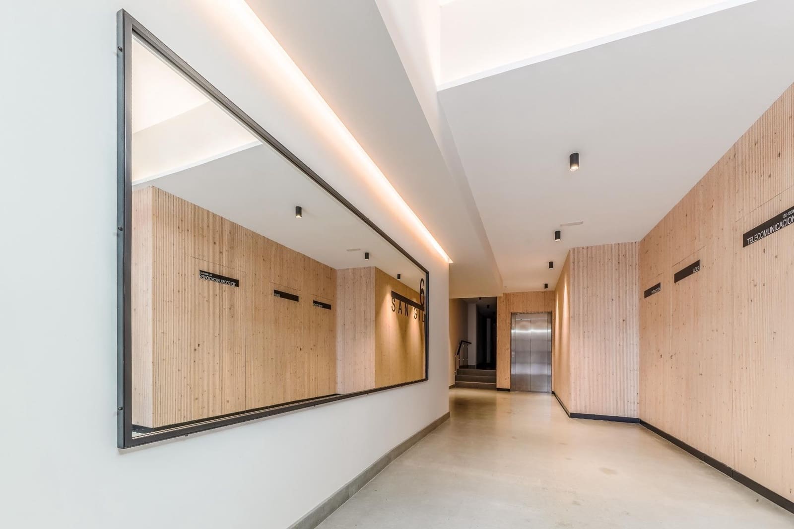 2 bedroom Apartment for sale in Burgos city with garage - € 500,000 (Ref: 9543829)