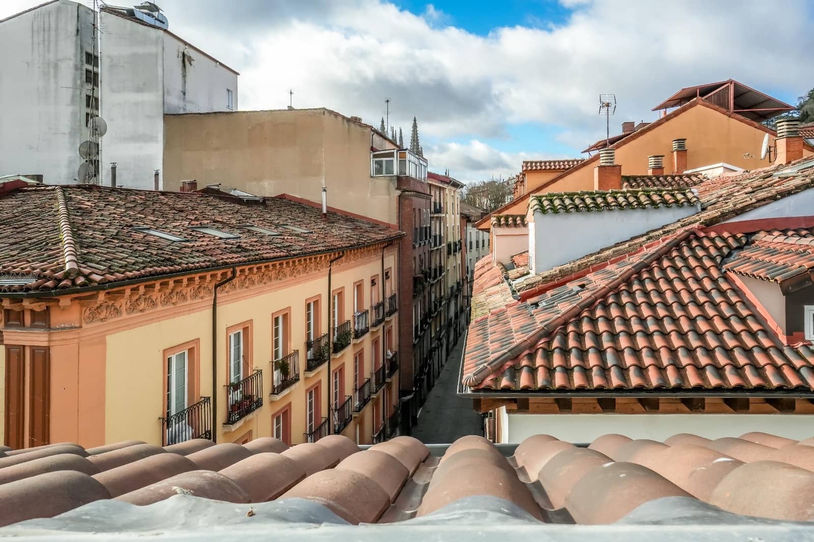 2 bedroom Apartment for sale in Burgos city with garage - € 500,000 (Ref: 9543829)