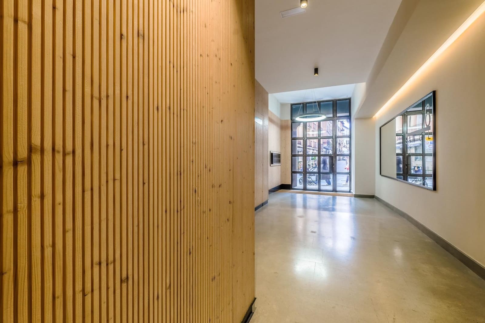 2 bedroom Apartment for sale in Burgos city with garage - € 500,000 (Ref: 9543829)