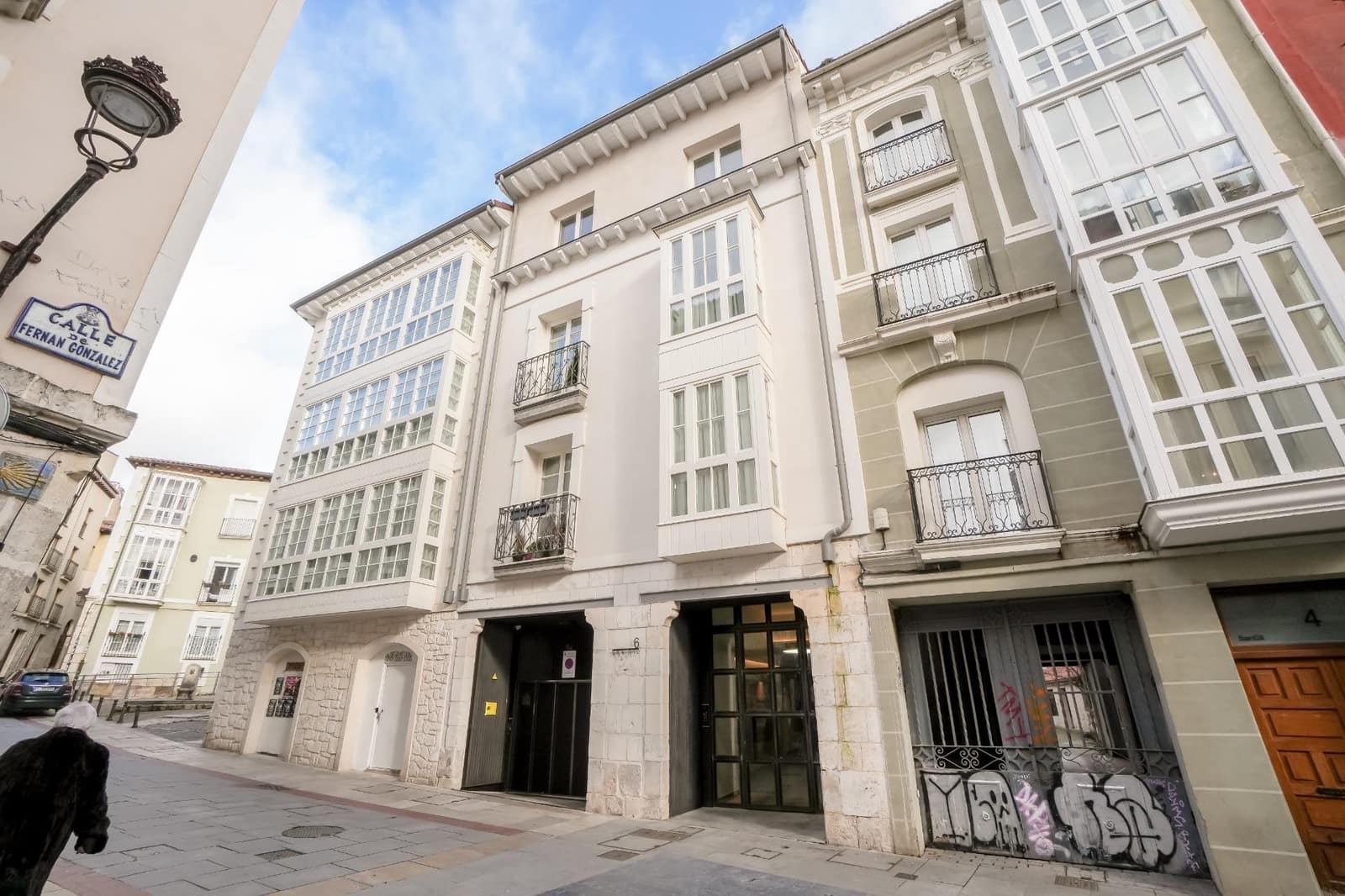 2 bedroom Apartment for sale in Burgos city with garage - € 500,000 (Ref: 9543829)