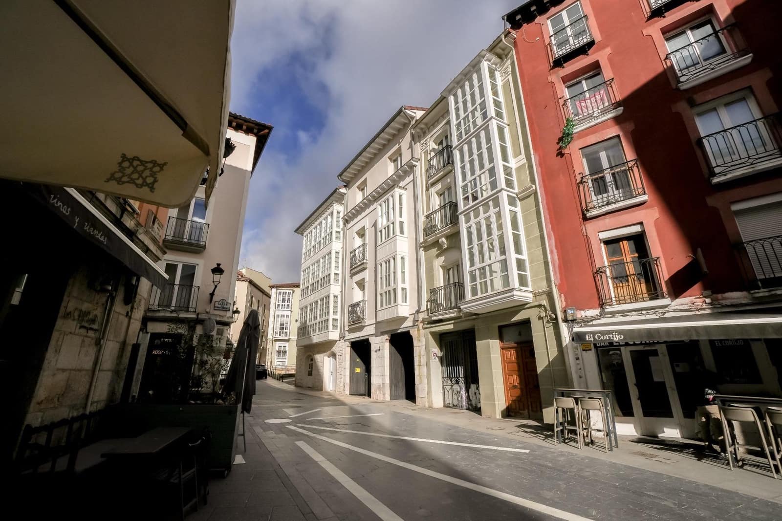 2 bedroom Apartment for sale in Burgos city with garage - € 500,000 (Ref: 9543829)