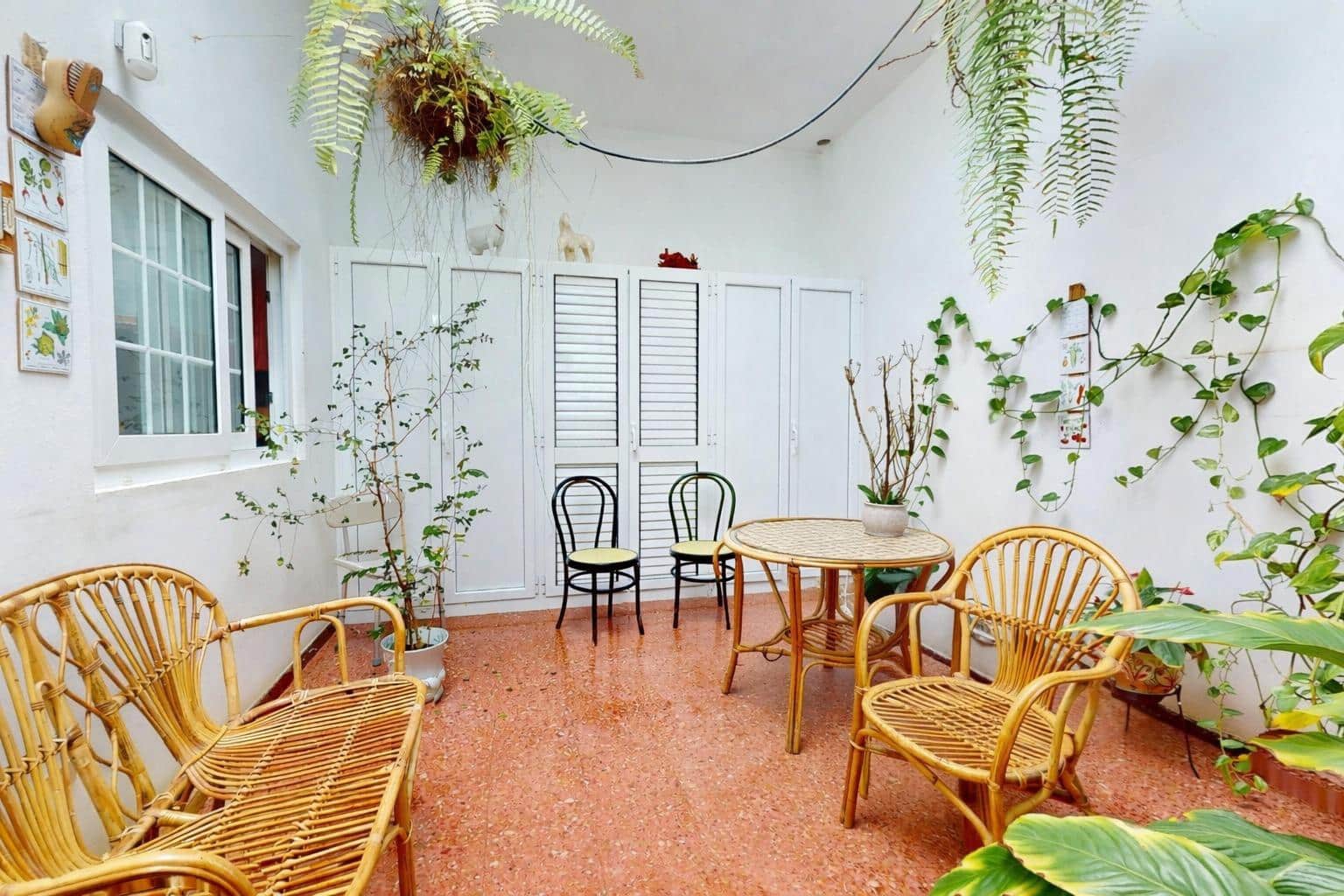 6 bedroom Terraced Villa for sale in Las Palmas de Gran Canaria with garage - € 436,000 (Ref: 9551892)