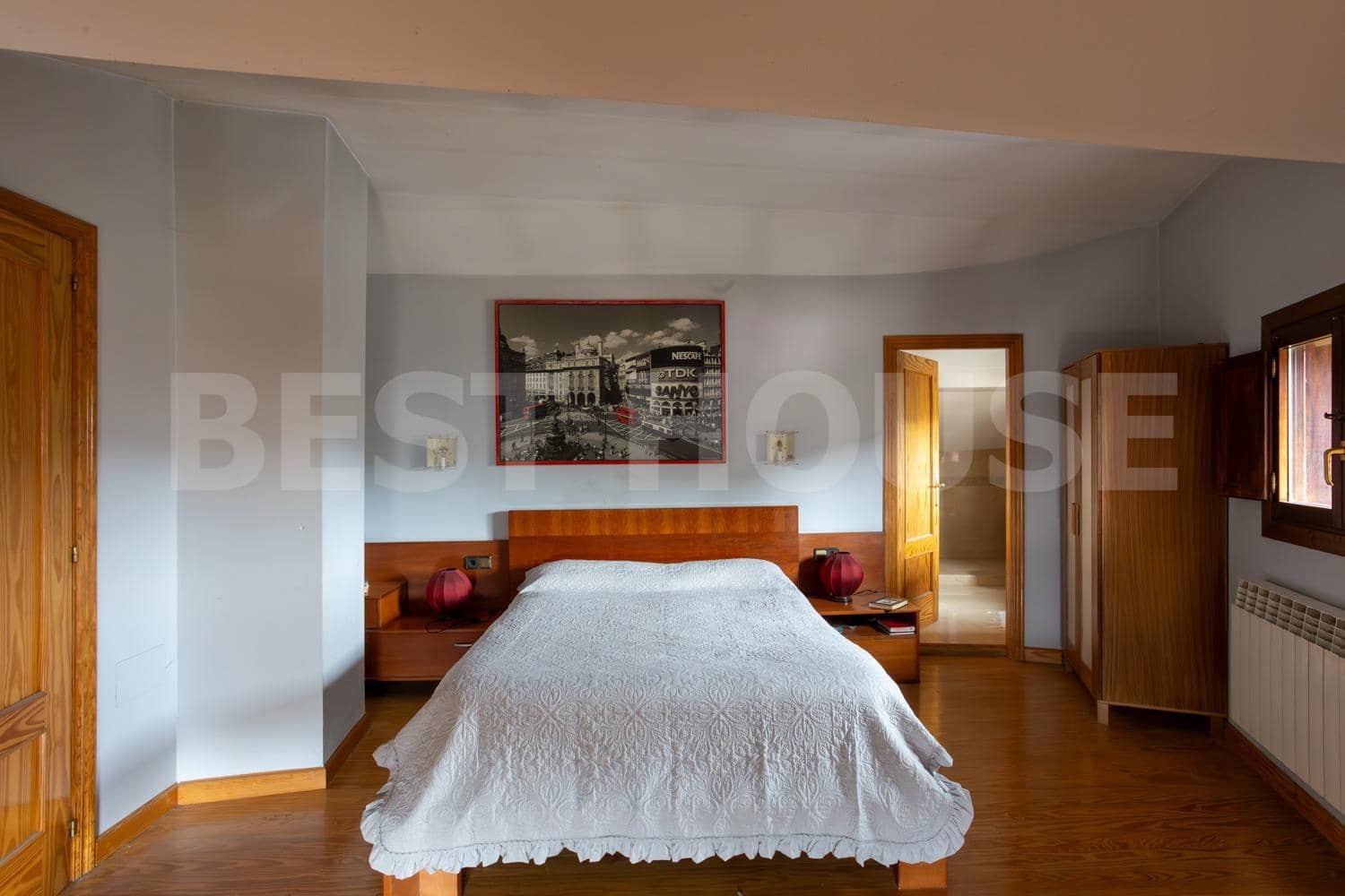 7 bedroom Villa for sale in Salinas de Anana with garage - € 394,314 (Ref: 9565414)