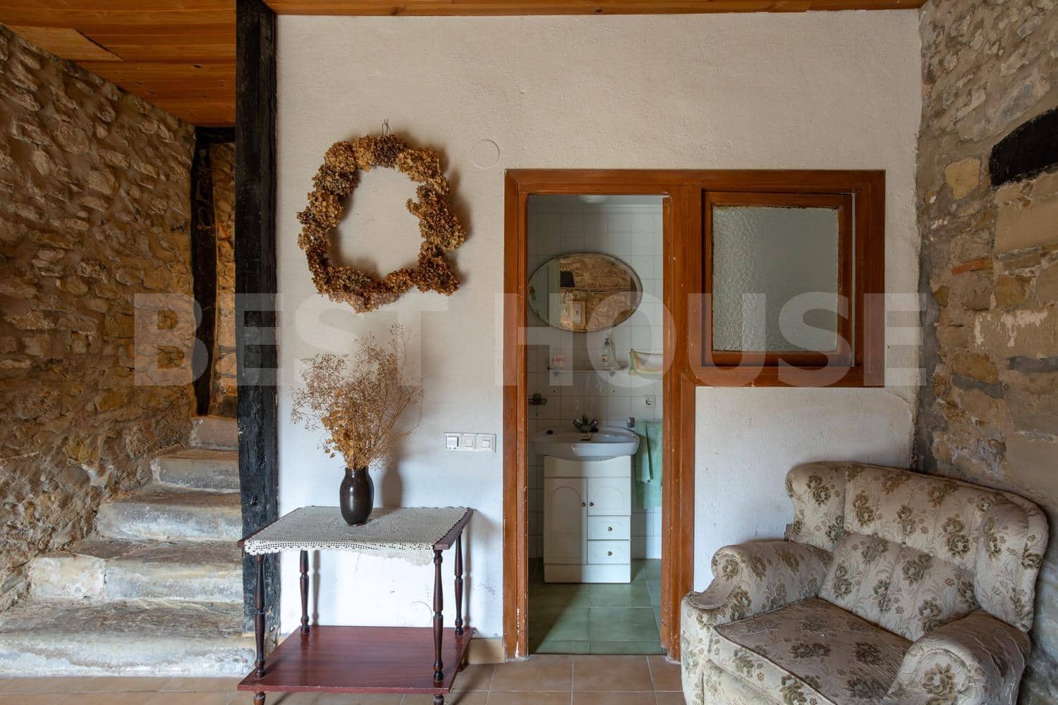 7 bedroom Villa for sale in Salinas de Anana with garage - € 394,314 (Ref: 9565414)