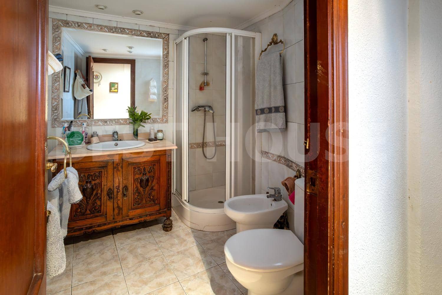 7 bedroom Villa for sale in Salinas de Anana with garage - € 394,314 (Ref: 9565414)