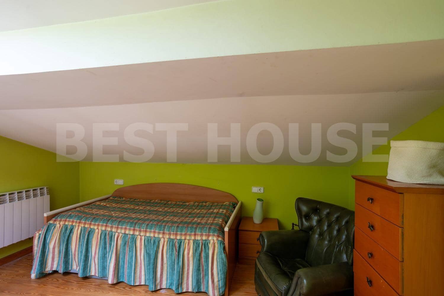 7 bedroom Villa for sale in Salinas de Anana with garage - € 394,314 (Ref: 9565414)