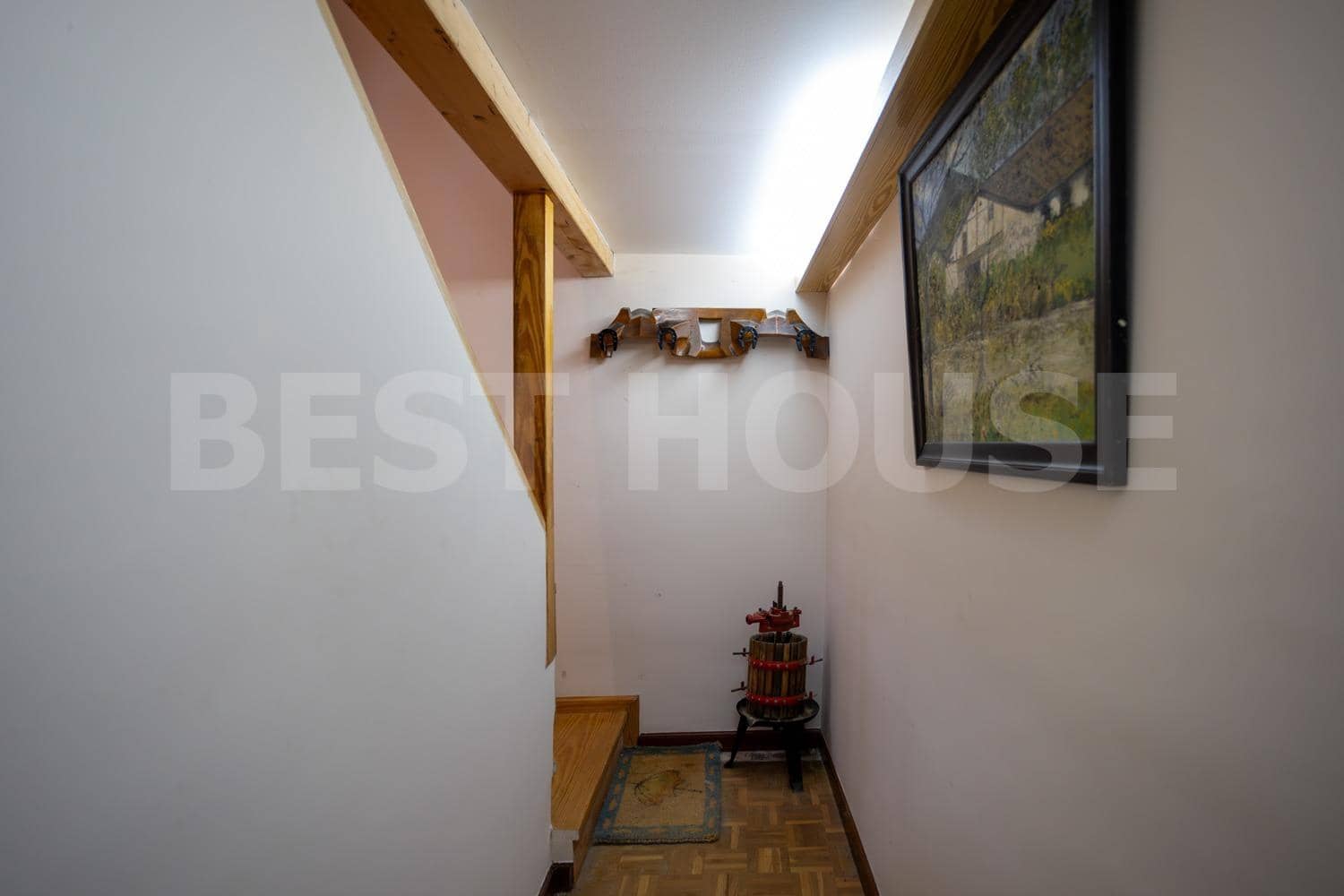 7 bedroom Villa for sale in Salinas de Anana with garage - € 394,314 (Ref: 9565414)