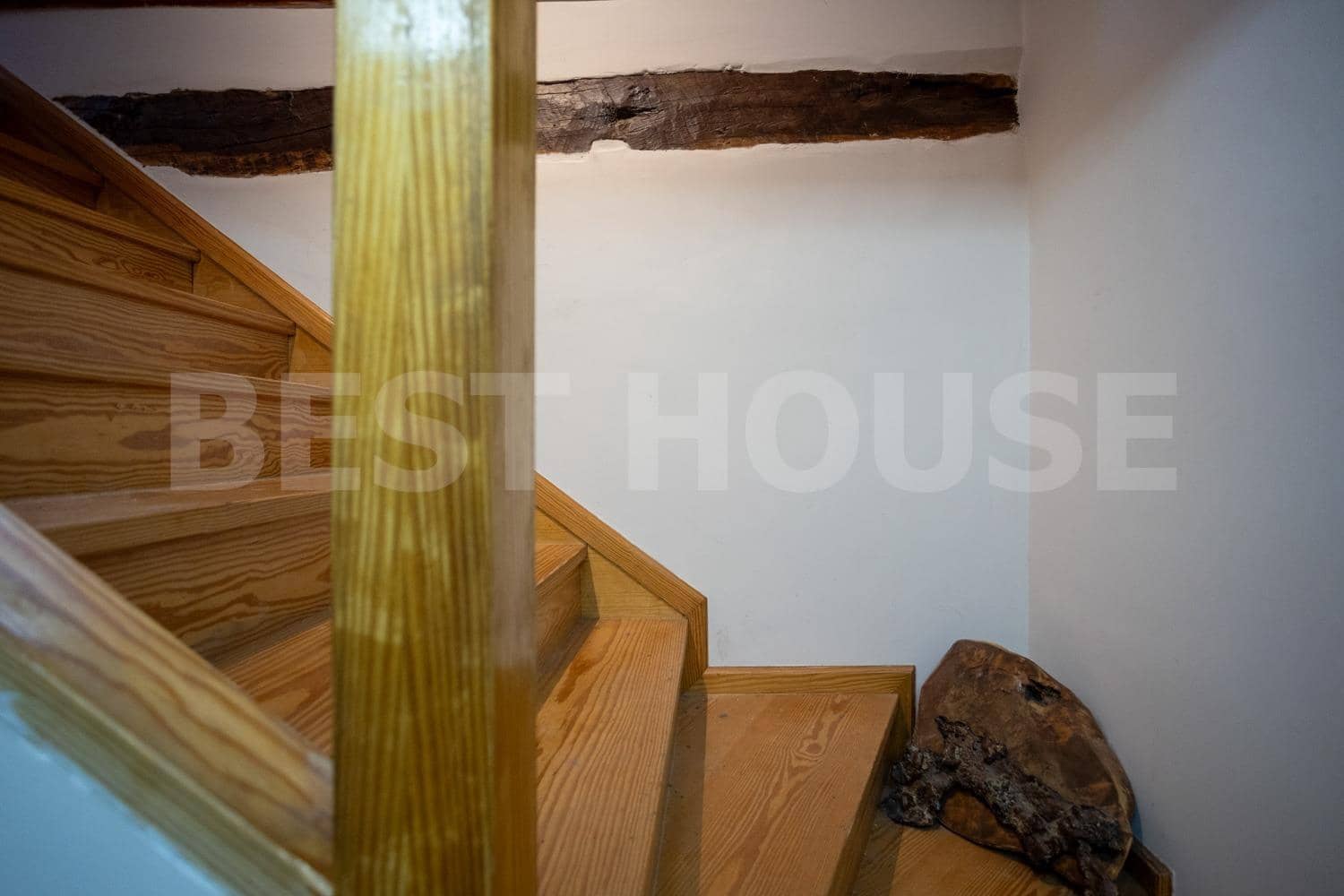 7 bedroom Villa for sale in Salinas de Anana with garage - € 394,314 (Ref: 9565414)