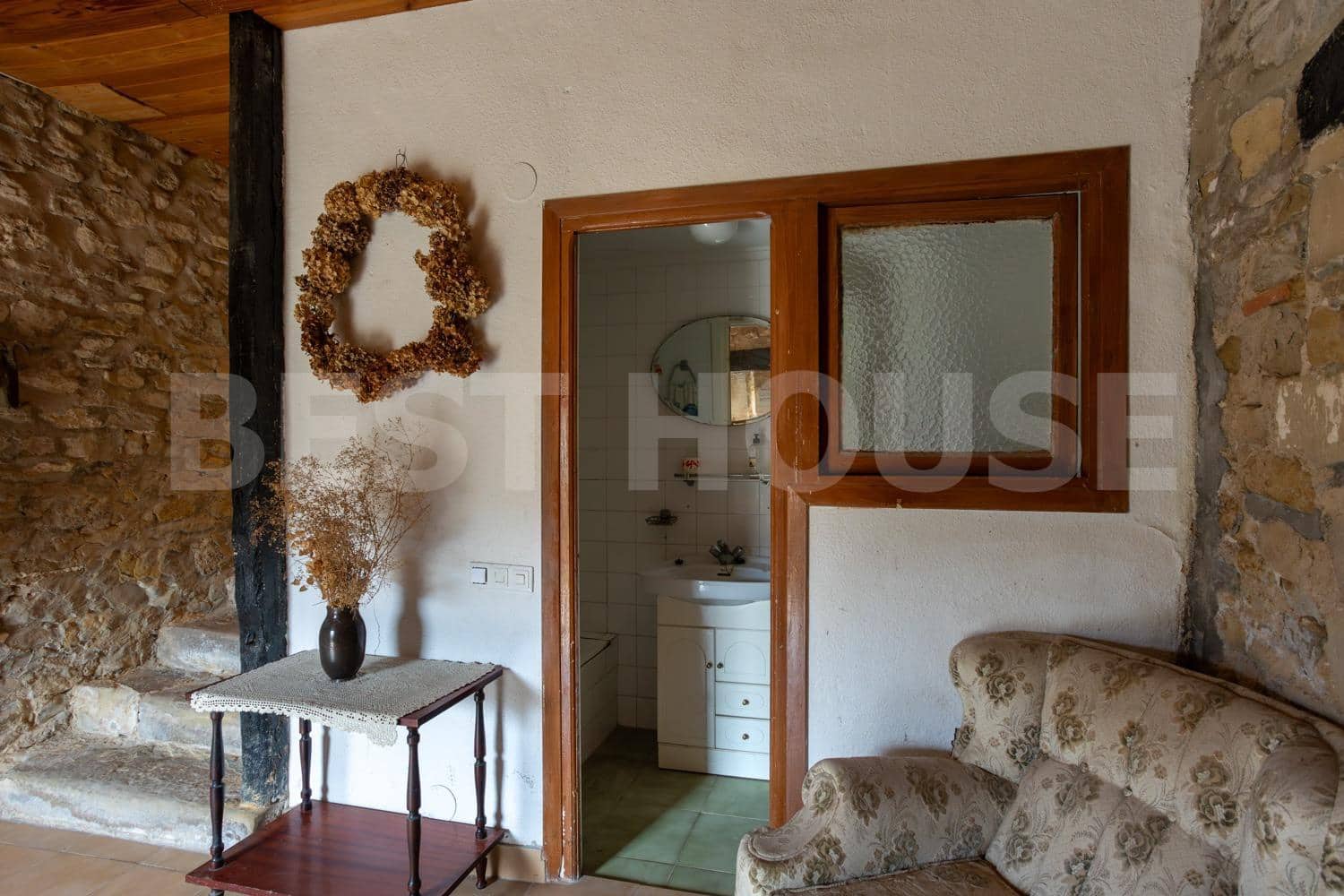 7 bedroom Villa for sale in Salinas de Anana with garage - € 394,314 (Ref: 9565414)