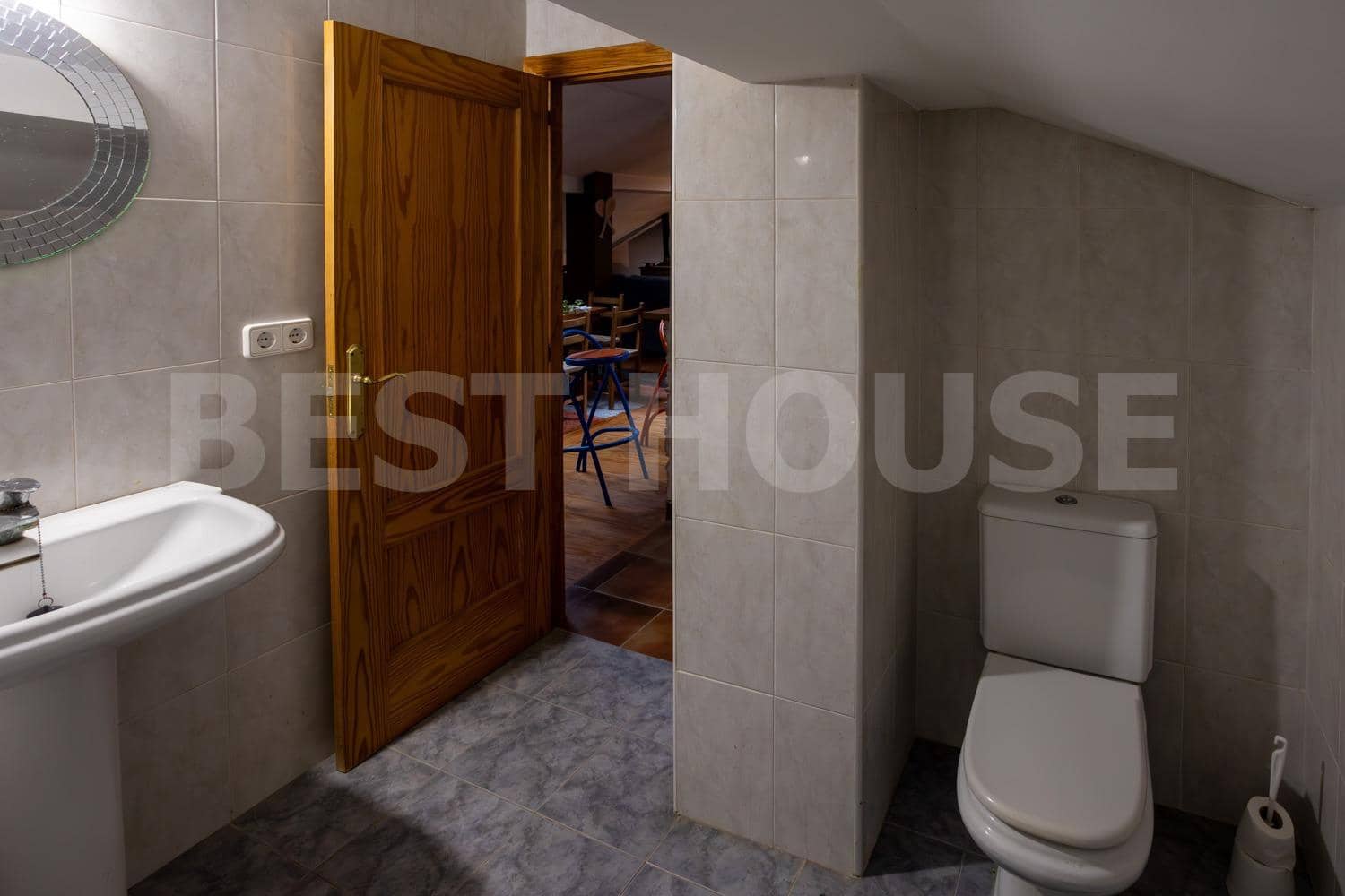 7 bedroom Villa for sale in Salinas de Anana with garage - € 394,314 (Ref: 9565414)