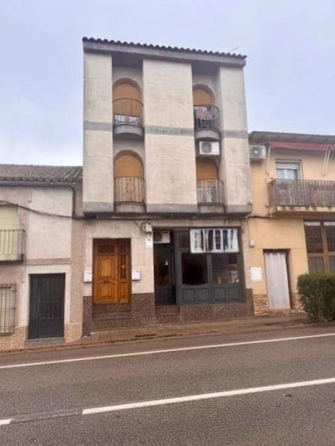 8 bedroom Commercial for sale in Piedrabuena - € 260,000 (Ref: 9565417)