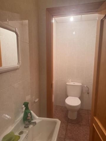 8 bedroom Commercial for sale in Piedrabuena - € 260,000 (Ref: 9565417)