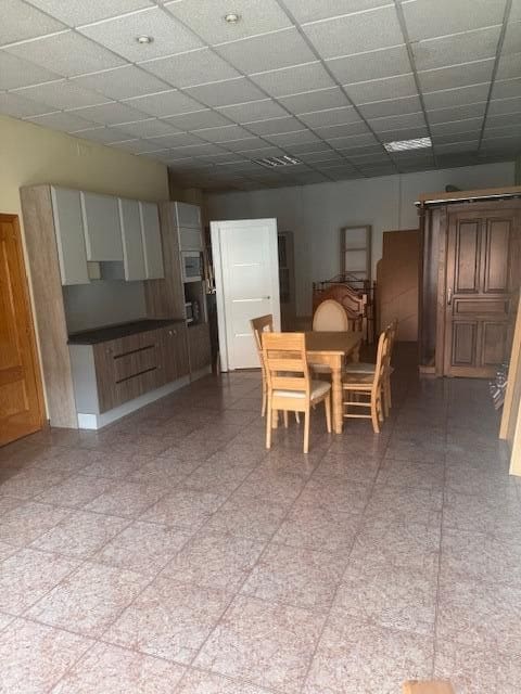 8 bedroom Commercial for sale in Piedrabuena - € 260,000 (Ref: 9565417)