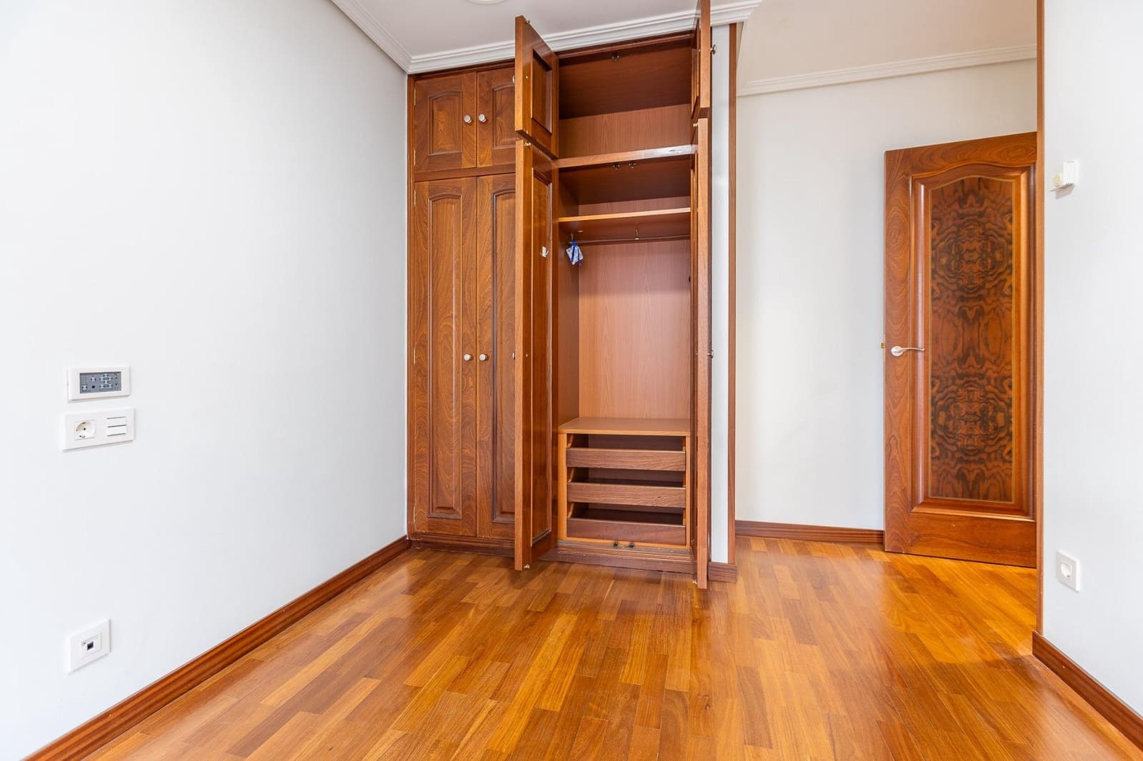 3 slaapkamer Flat te koop in A Coruna stad met garage - € 625.000 (Ref: 9576726)
