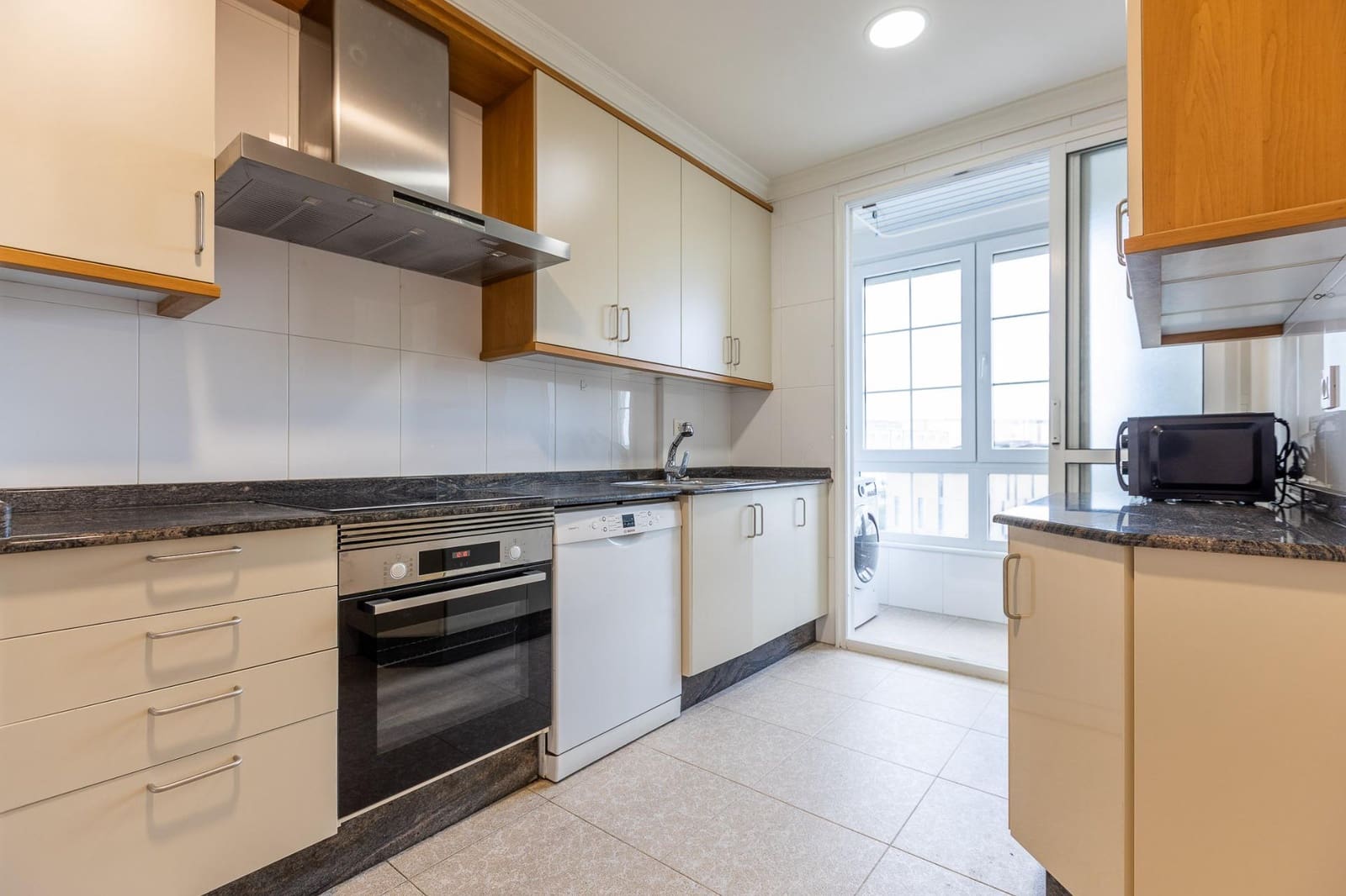 3 slaapkamer Flat te koop in A Coruna stad met garage - € 625.000 (Ref: 9576726)
