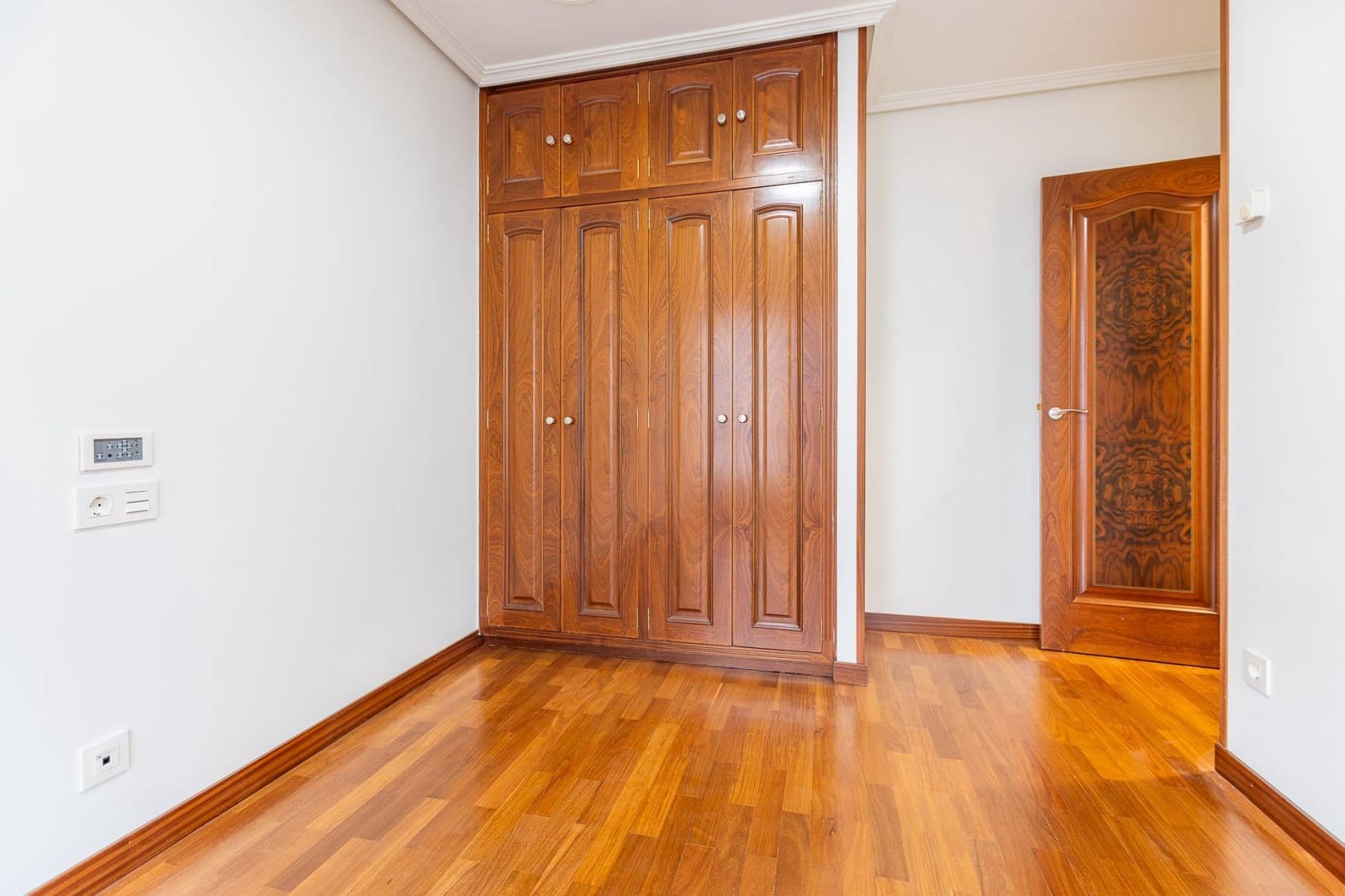 3 slaapkamer Flat te koop in A Coruna stad met garage - € 625.000 (Ref: 9576726)