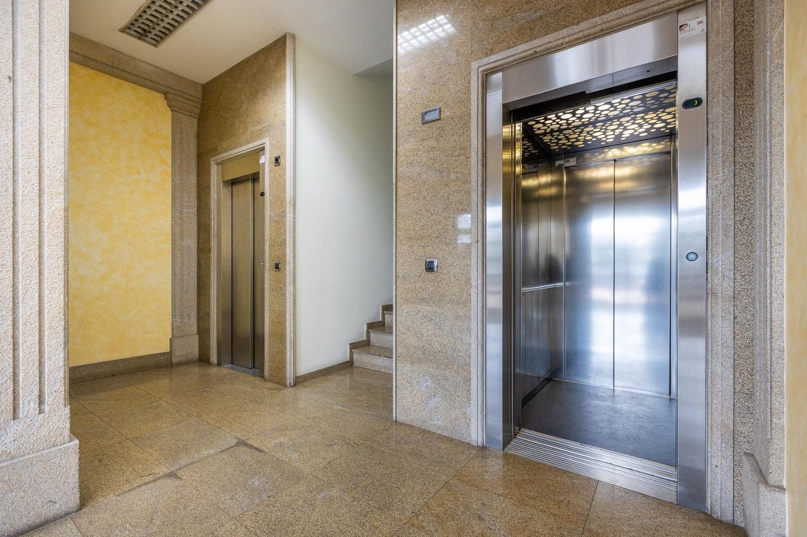 3 slaapkamer Flat te koop in A Coruna stad met garage - € 625.000 (Ref: 9576726)