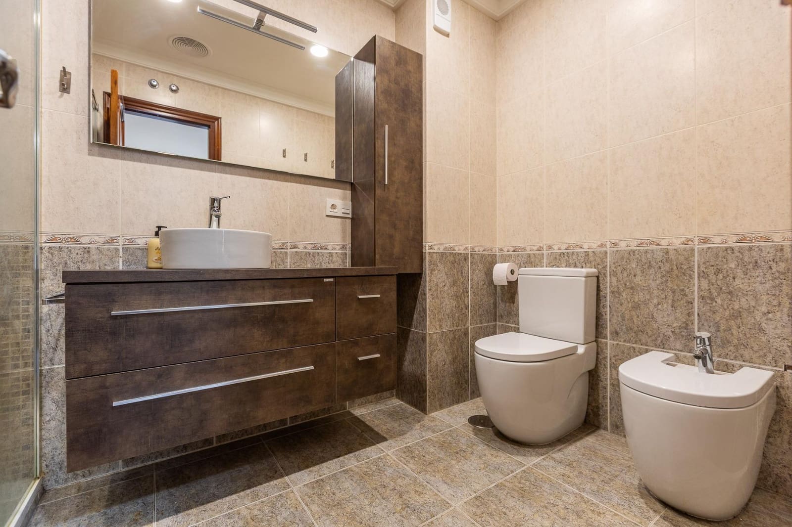 3 bedroom Flat for sale in A Coruna city with garage - € 565,000 (Ref: 9576726)