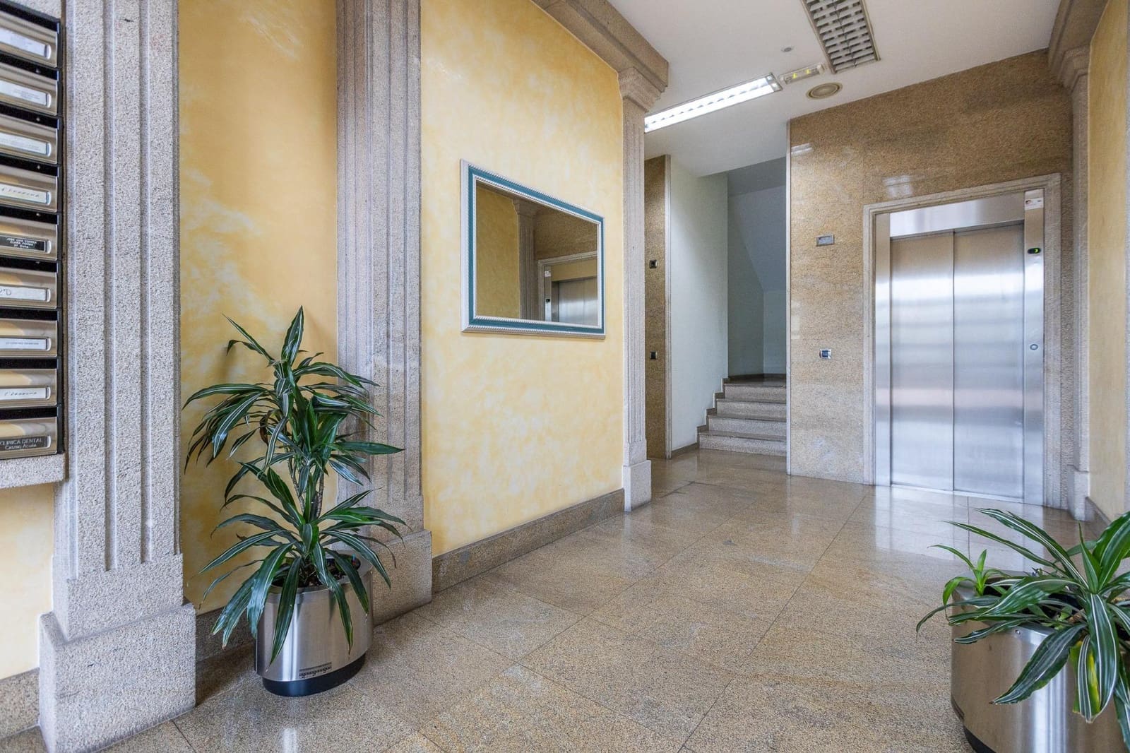 3 bedroom Flat for sale in A Coruna city with garage - € 565,000 (Ref: 9576726)