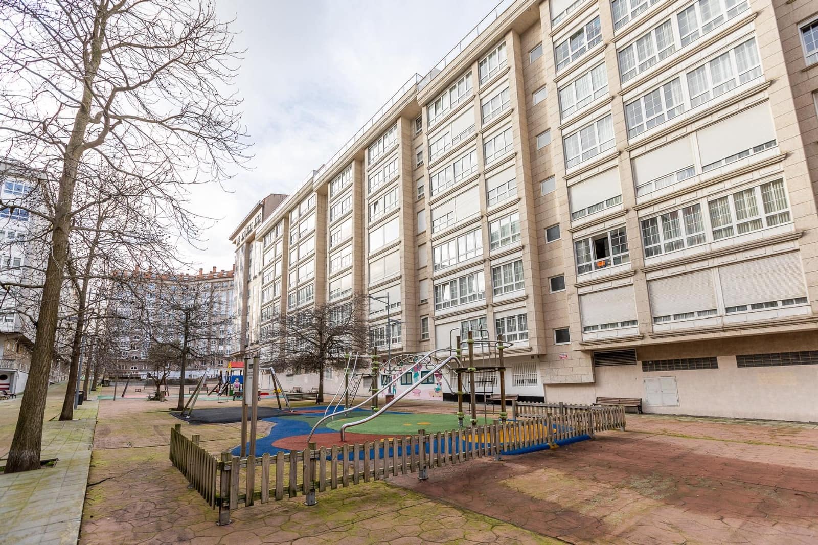 3 bedroom Flat for sale in A Coruna city with garage - € 565,000 (Ref: 9576726)