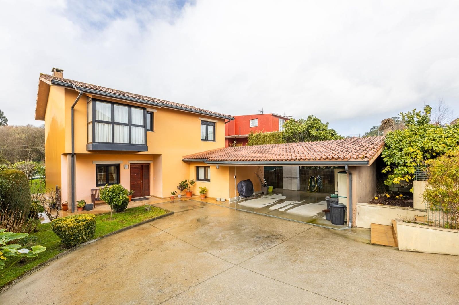 5 Zimmer Villa zu verkaufen in Oleiros mit Garage - 675.000 € (Ref: 9584532)