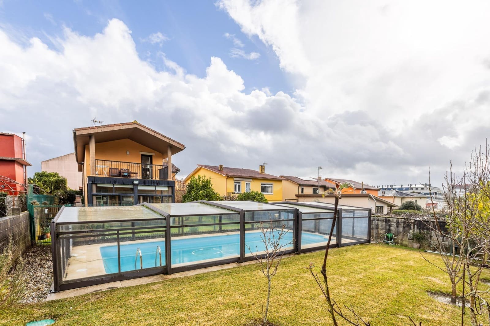 5 Zimmer Villa zu verkaufen in Oleiros mit Garage - 675.000 € (Ref: 9584532)