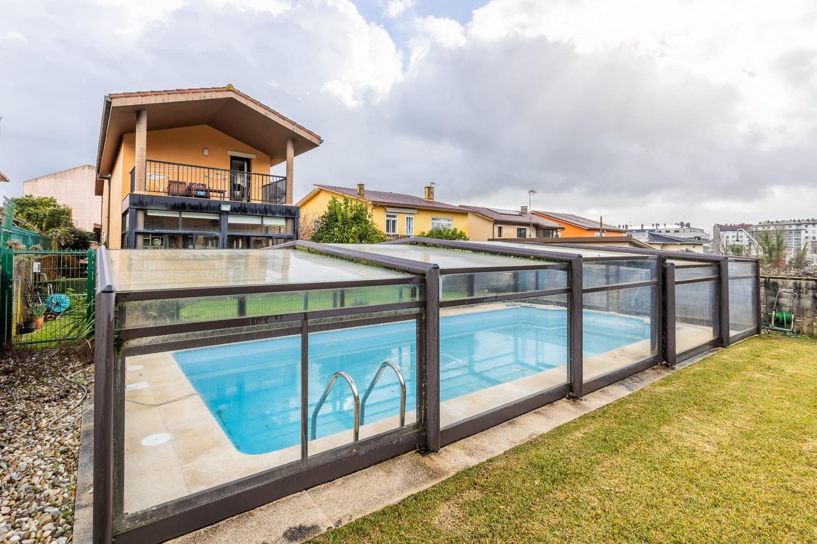 5 Zimmer Villa zu verkaufen in Oleiros mit Garage - 675.000 € (Ref: 9584532)