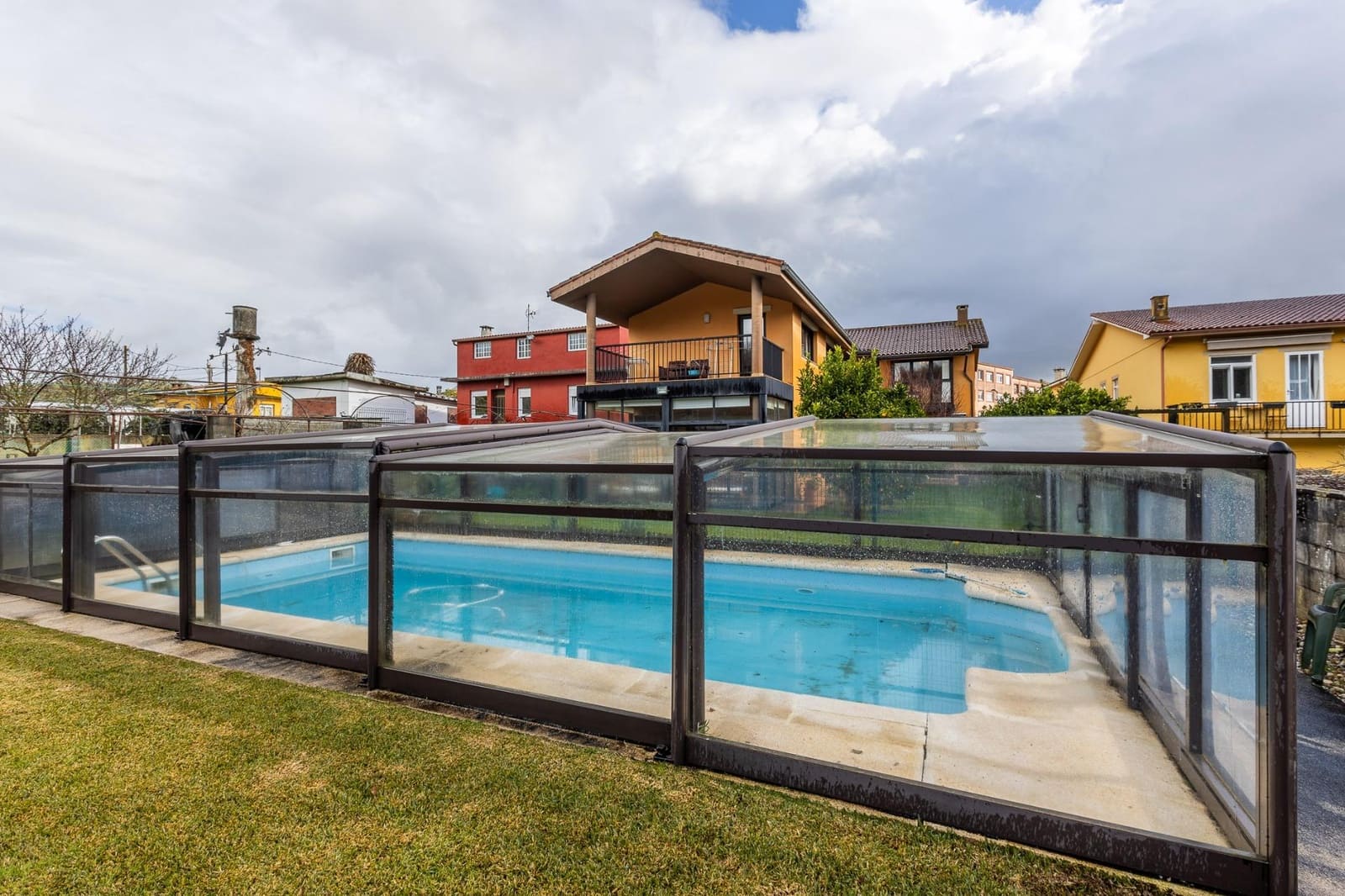 5 Zimmer Villa zu verkaufen in Oleiros mit Garage - 675.000 € (Ref: 9584532)