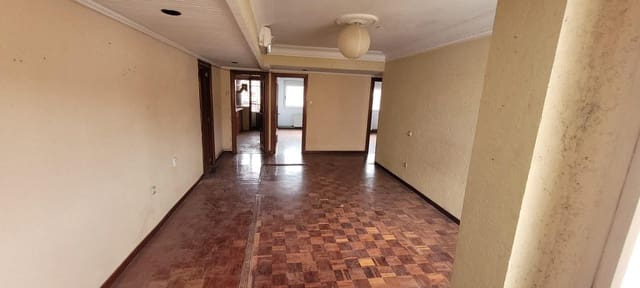 3 makuuhuone Asunto myytävänä paikassa Zaragoza kaupunki - 135 000 € (Ref: 9596377)