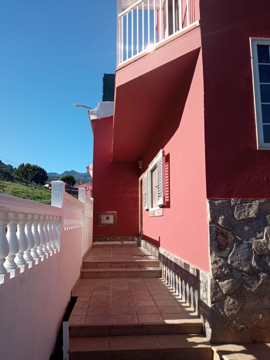 Chalet de 4 habitaciones en Santa Brígida en venta con garaje - 397.000 € (Ref: 9596378)
