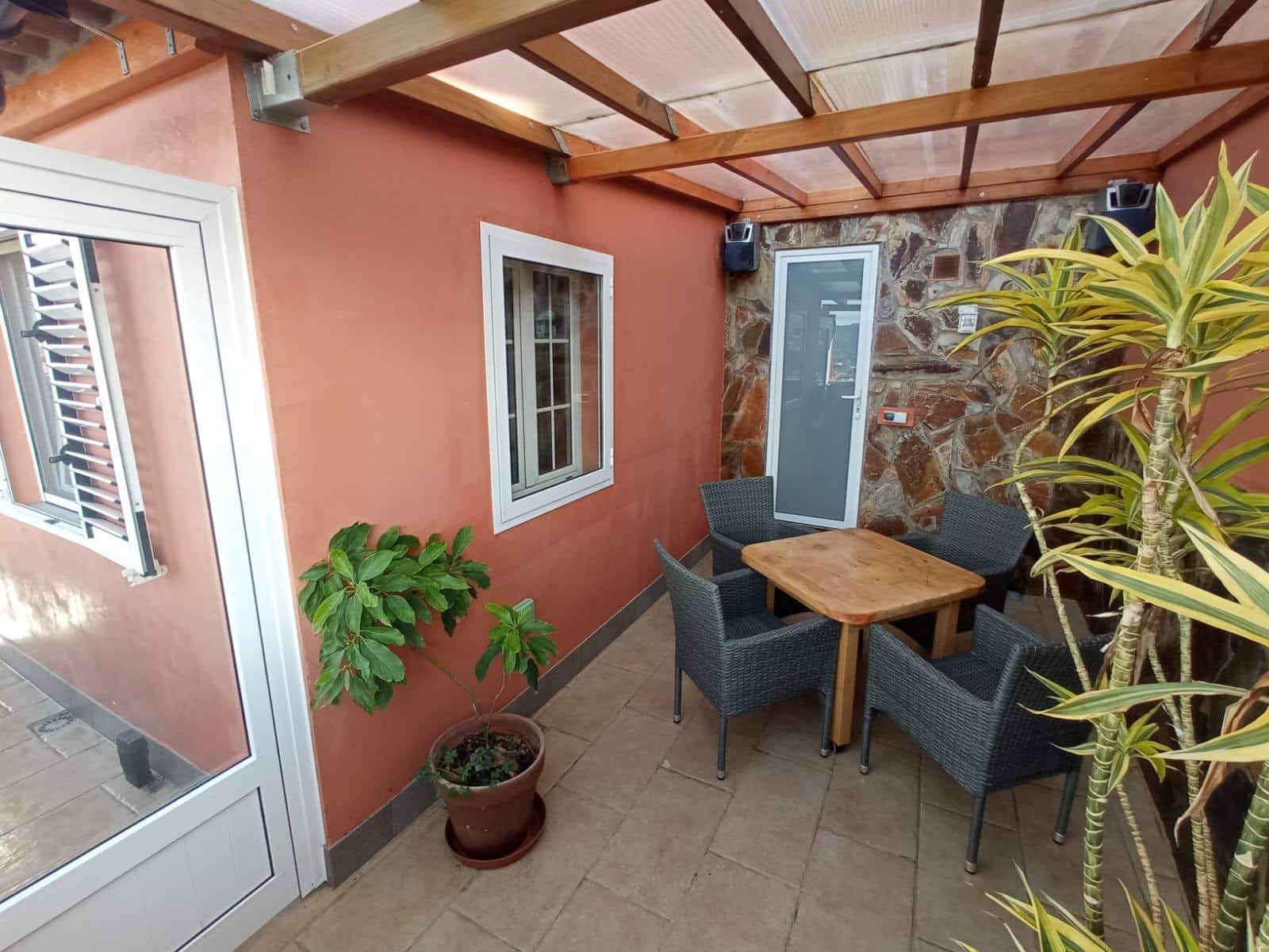 Chalet de 4 habitaciones en Santa Brígida en venta con garaje - 397.000 € (Ref: 9596378)