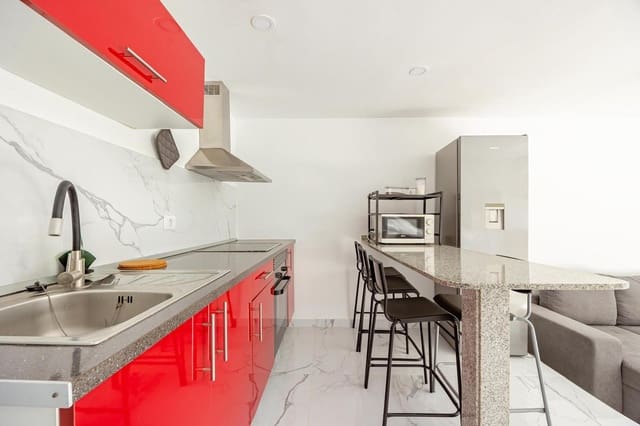 1 sypialnia Apartament na sprzedaż w Playa del Inglés, San Bartolomé de Tirajana z basenem - 239 900 € (Ref: 9596379)